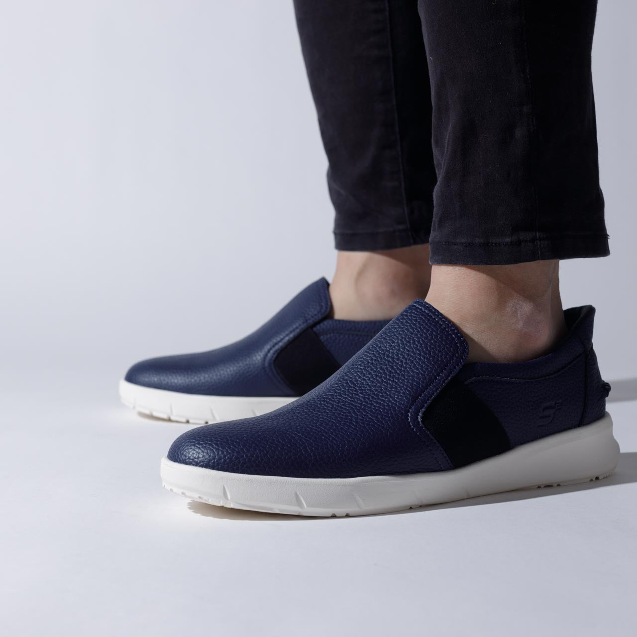 スリップインスニーカー oak NAVY