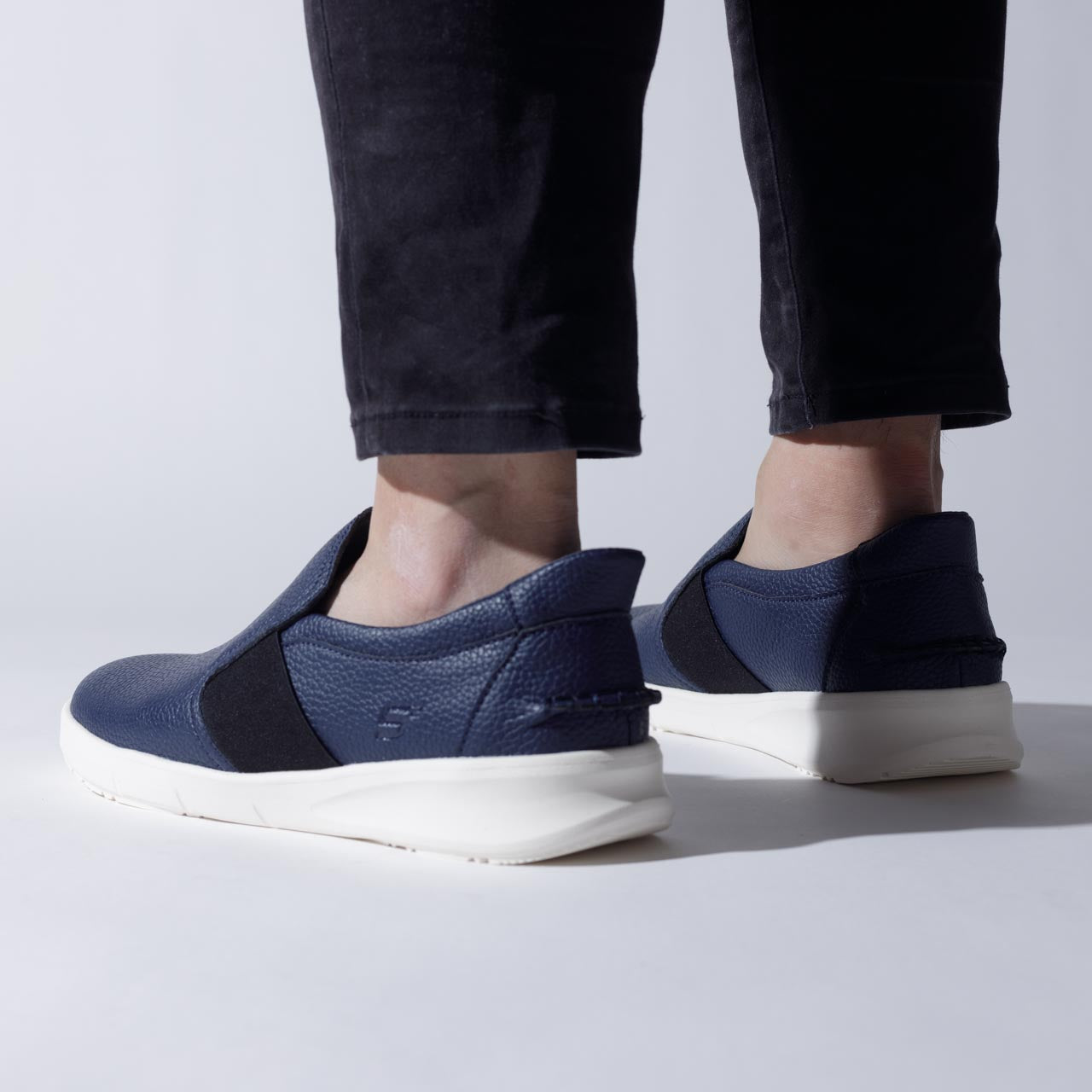 スリップインスニーカー oak NAVY